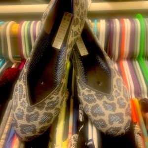 Gray & Blue Spotted Rothy’s Flats